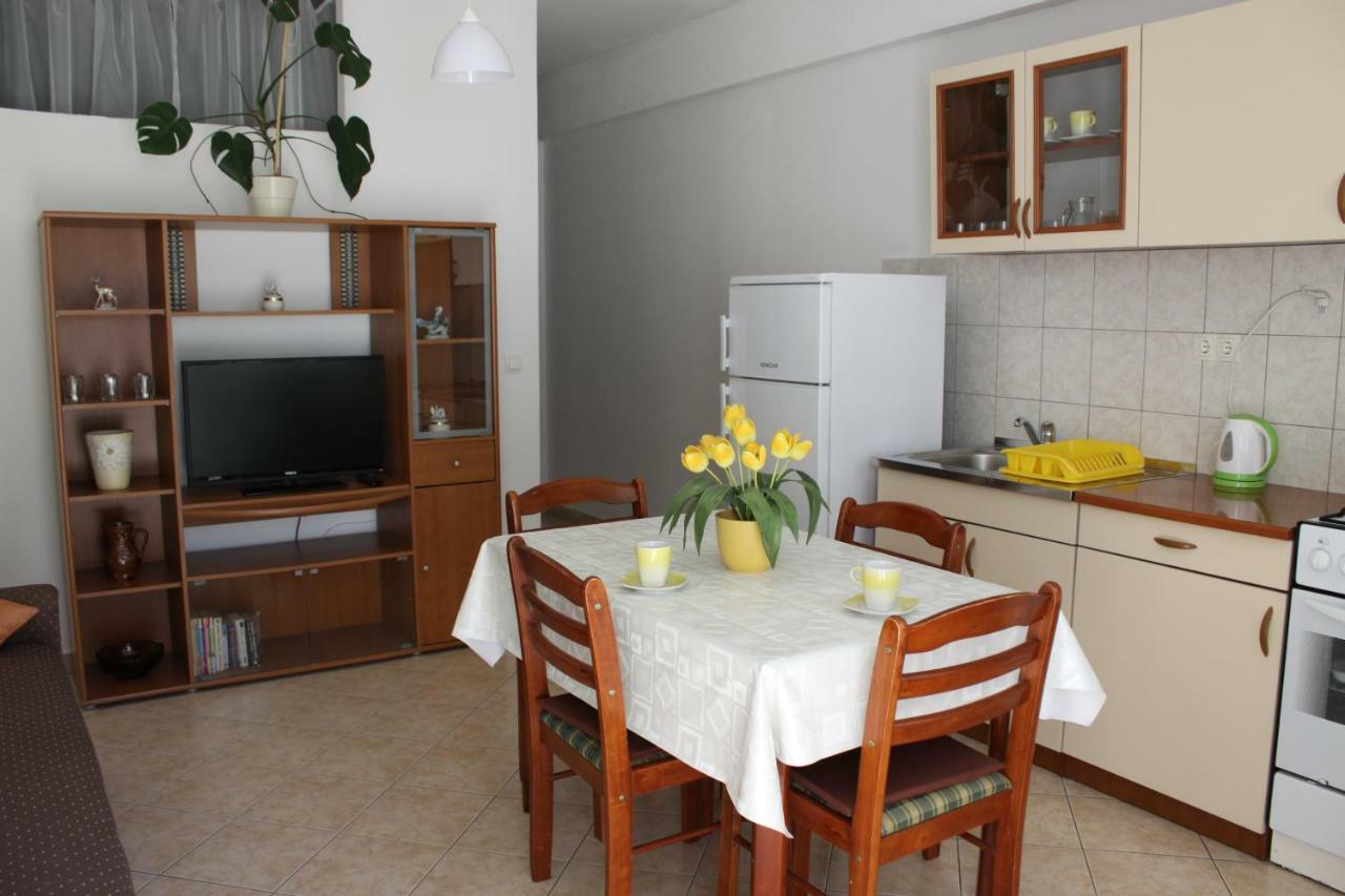 Adria Apartments Stobreč Buitenkant foto